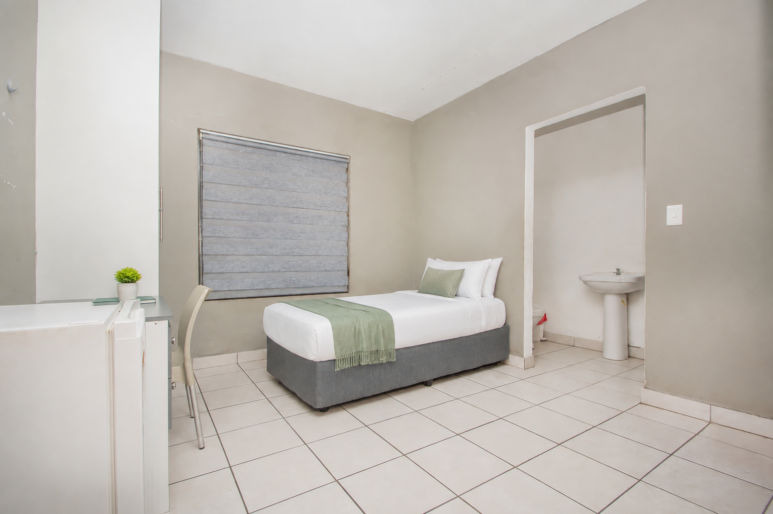 15 Riebeek Street room